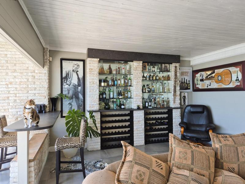 7 Bedroom Property for Sale in De Kelders Western Cape